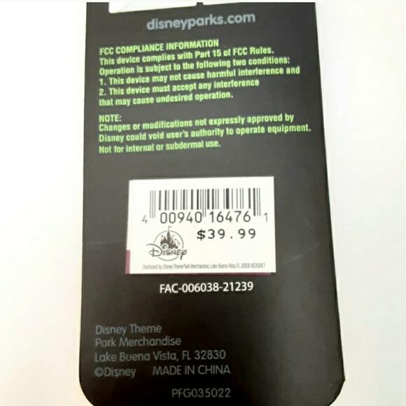 Disney Parks Stitch Crashes Disney Peter Pan MagicBand 2 Stitch Trading Pin NWT - Picture 8 of 9